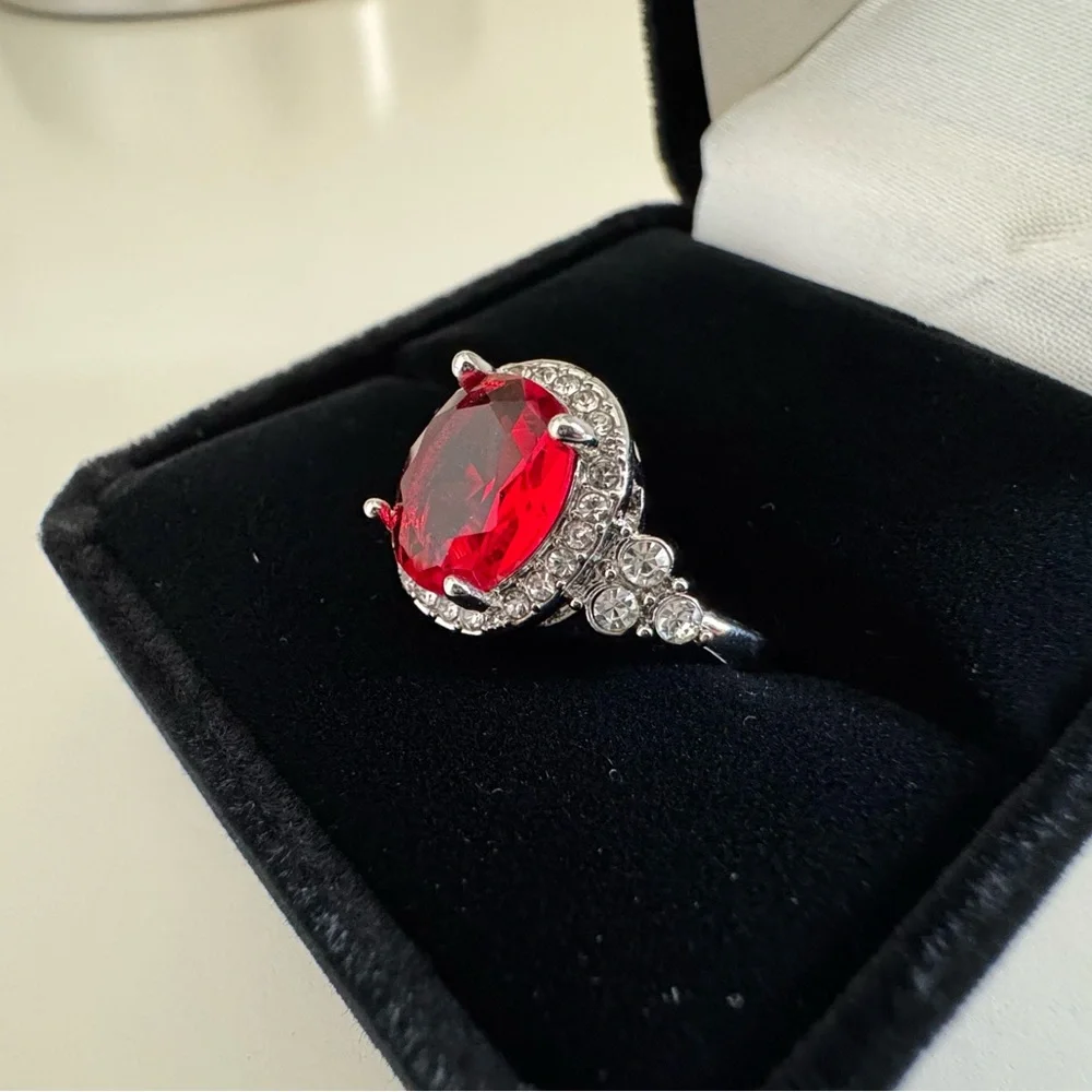 Glamorous Red Oval Crystal Halo Ring – Silver Tone Costume Jewelry Size 7
